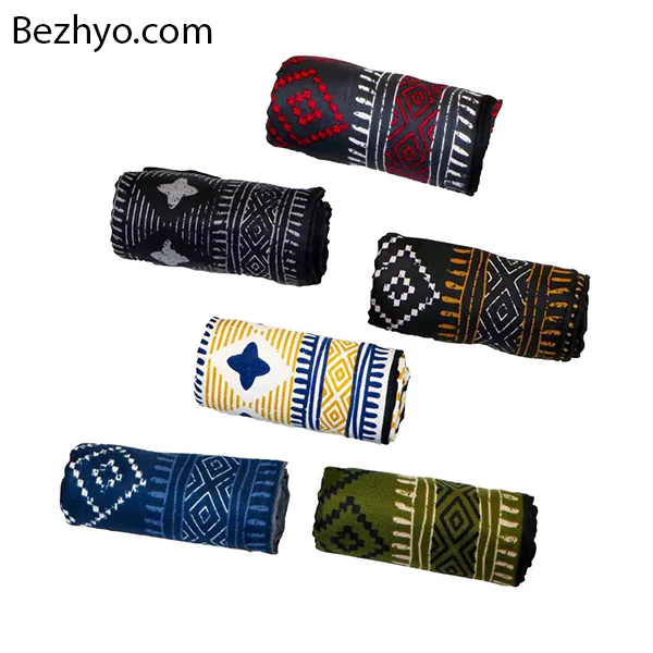 روسری طرحدار وارداتی قواره ۱۴۰ دارای شش رنگ بسیار جذاب و دارای طرح های هندسی
